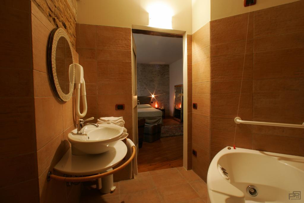 Ristorante Country House Isolabelgatto Villa Fano Rom bilde